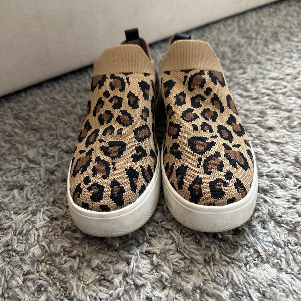 Women’s Leopard Print Slip-On Shoes